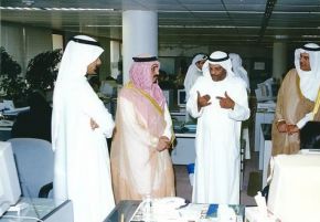 زيارة  وكالة الانباء الكويتيه مع السفير 2000