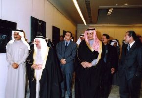     2004 