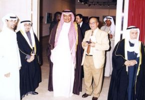     2001 