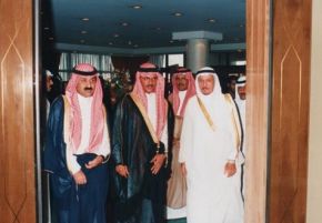 زياره الامير الوليد بن بدر عضو الاتحاد السعودي لكره القدم الكويت 27-5-1418 الموافق29-9-1997م